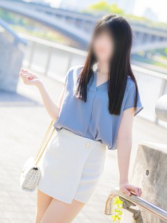 ۰-䂤